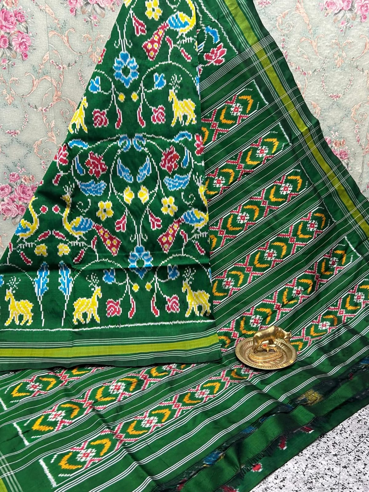 Traditional Ikkat Patola Handloom Soft Silk Saree