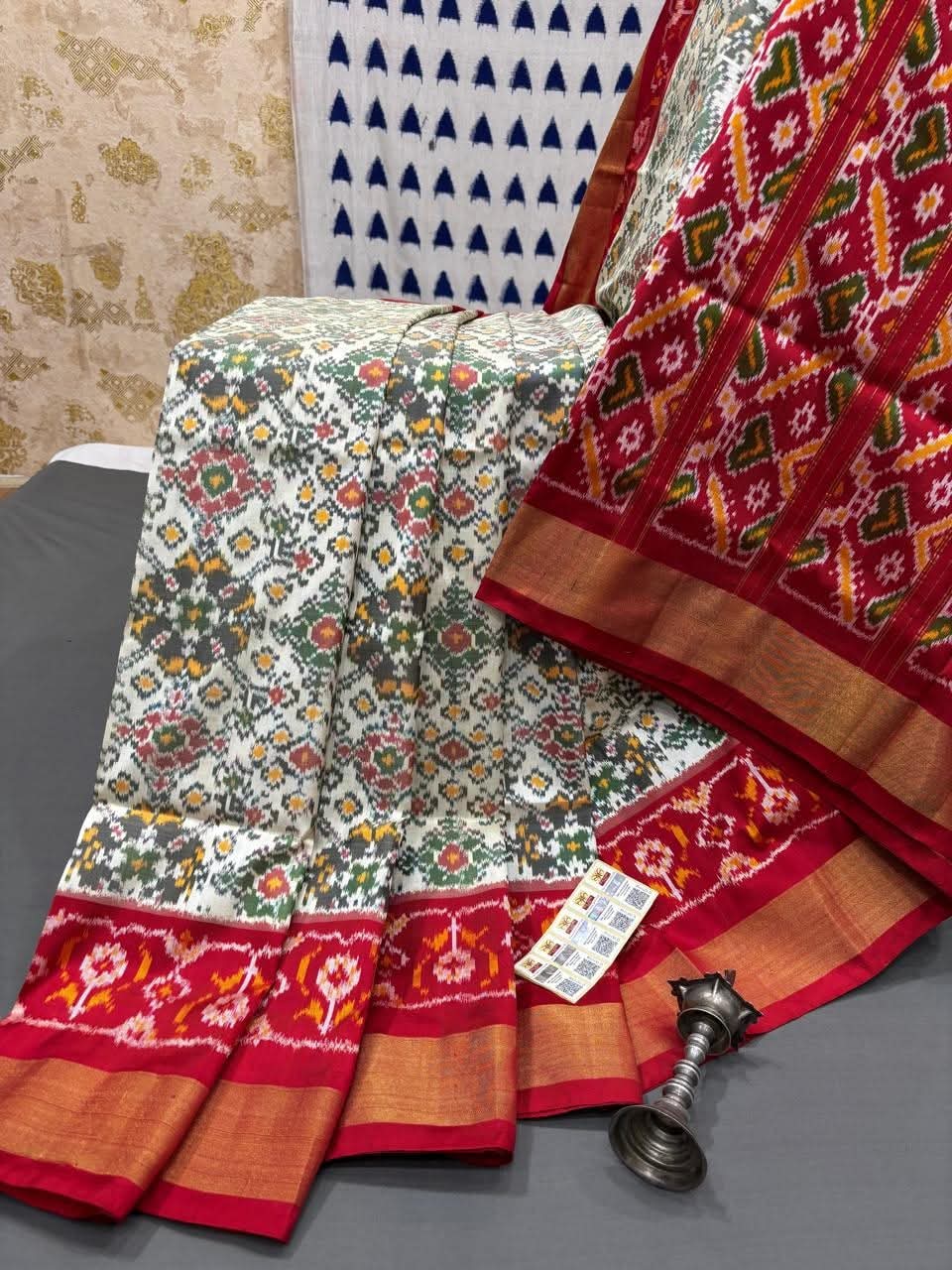 Trending Pochampally Ikkat Soft Silk Saree With Golden Zari Border