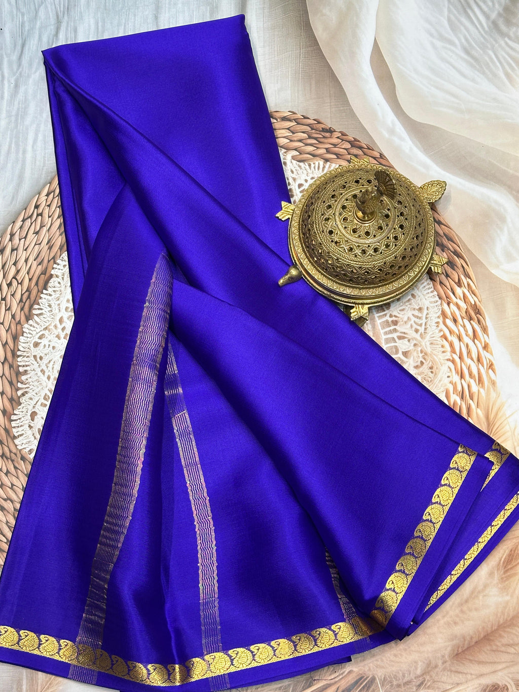 Exclusive Zari Border Plain Traditional Mysore Silk Saree